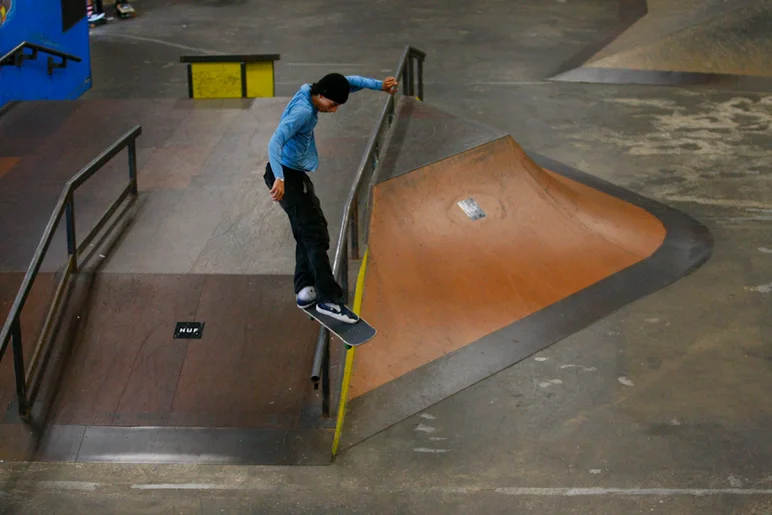 <!--soj17-->

Marcelino Mendoza with a perfect front feeble.