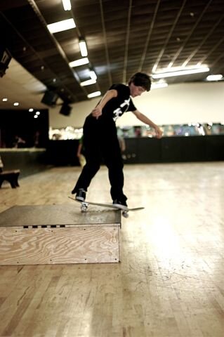 Jeremy Knibbs, backside lipslide
