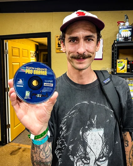 Looks like Matt got his THPS disk signed by the Birdman. Mission Accomplished. Now lets go to his Art Show.

<!--fridayam2023nightlife-->