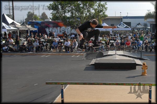 Walker Ryan – nollie flip