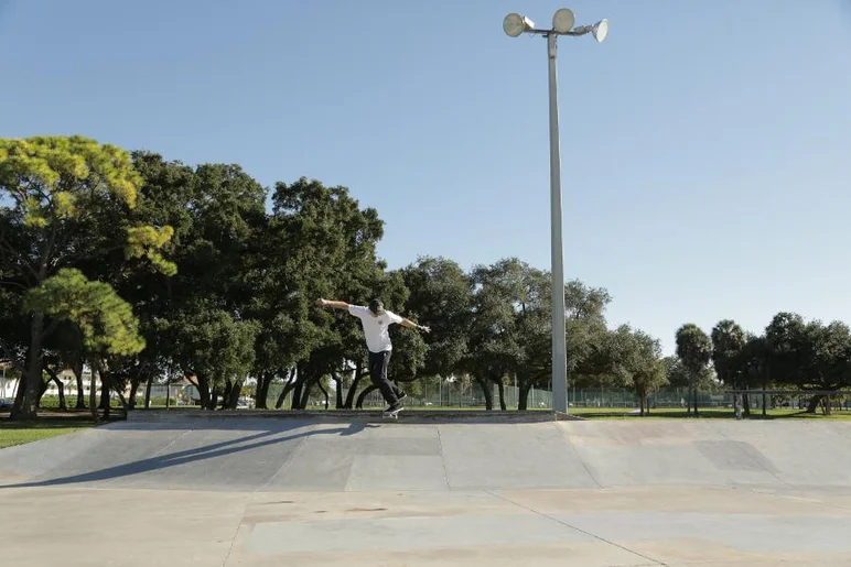 <!-- brandonskatepark2013exp -->

Joey pepper bs lip