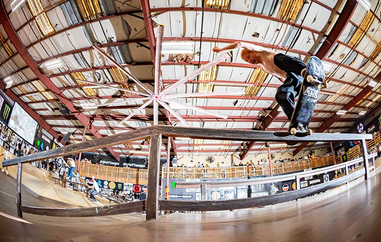 <!--am18openquals-->

Giovanni Vianna with a Bluntslide up n’ over.