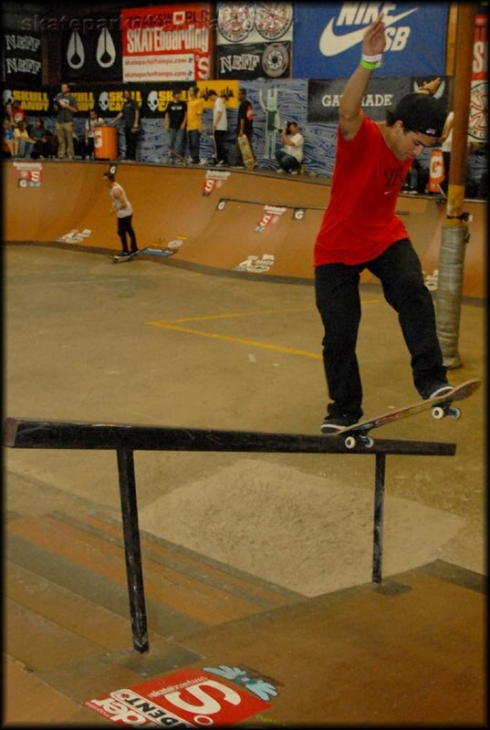 P-Rod - switch frontside bluntslide