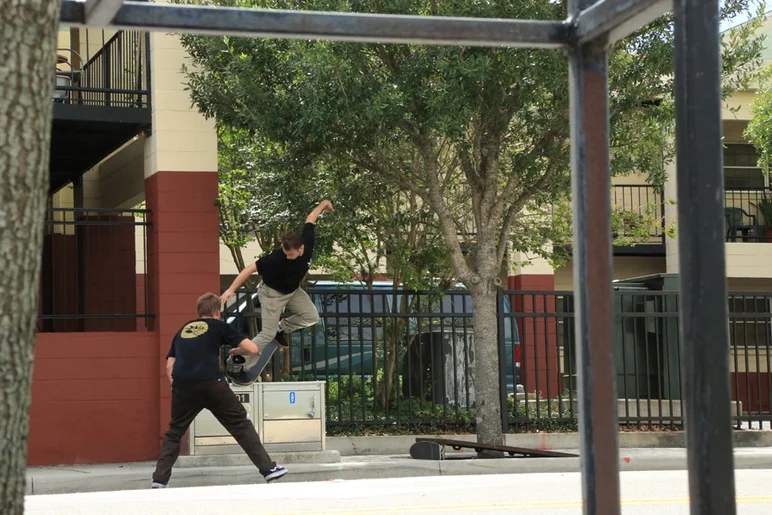 <!--feedyourhead-->
After getting the spot set up, Stereo Am Nick Zizzo went straight to work with this bs noseblunt.