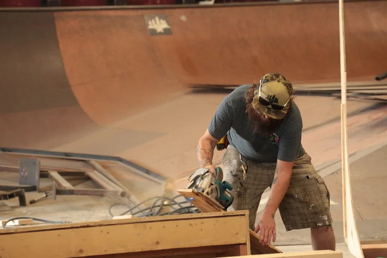 <!--coursedemo2015part1-->
That's long-time SPoT homie, Aaron Burkett showing off his power tool skills.