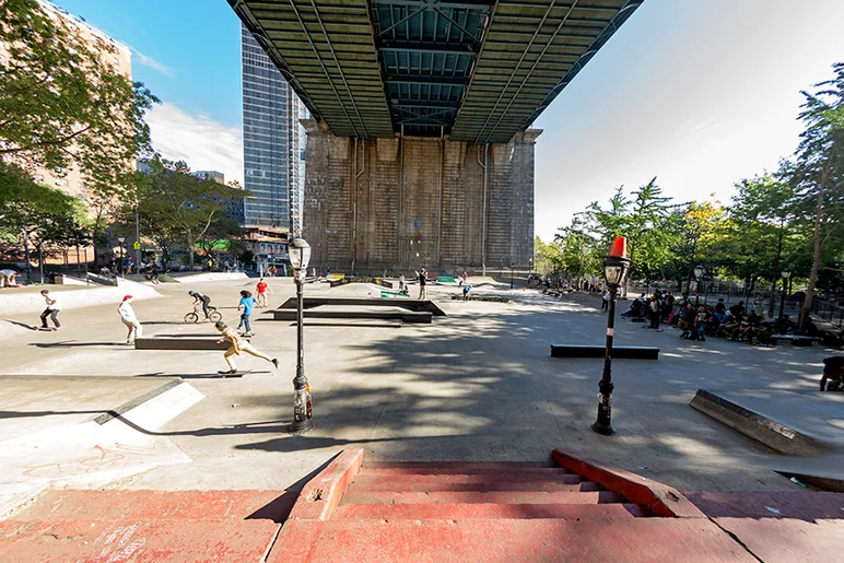 <!--danyc17practice-->

There it is in all its glory: LES Skatepark.