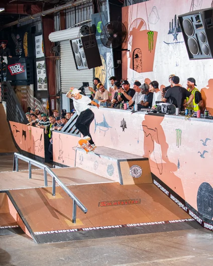 Fakie 270 back tail bigspin is a mouthful, but is also what it takes to get 2nd place for Lucas

<!--tampapro23besttrick-->