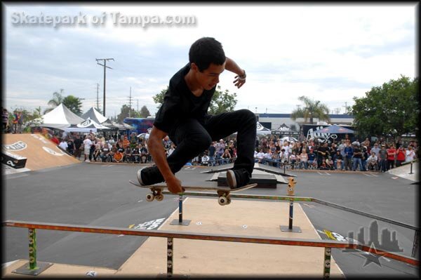 Jesse Santoyo – frontside grab the right way