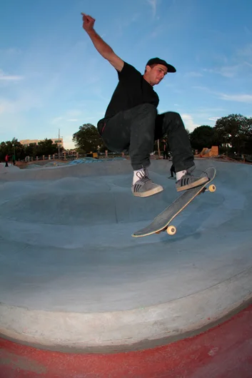 <!--exp115-->

Cameron Hunt - Switch Bigger Spin.