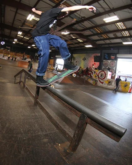<!--hj18-->

Wes Box : Noseblunt