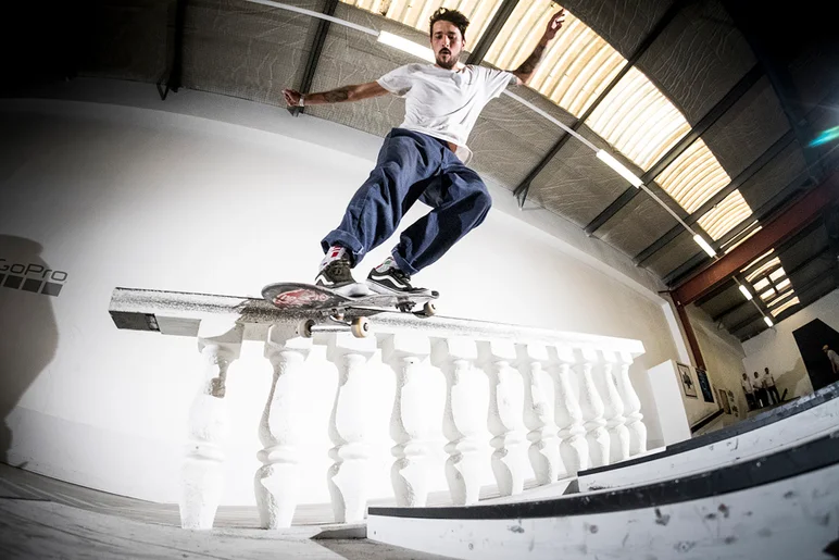 <!--daams17-finals-->

Evandro Martins - Backside Smith.