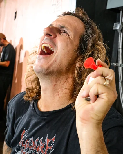 DJ Wade is here bringing big vibes and tiny air horns.
<!--fridayam2023lastchance-->