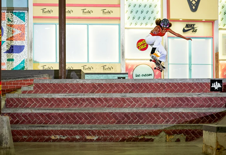 <!--dala19quals-->

Vianez Morales took it there with a 4-block huck!
