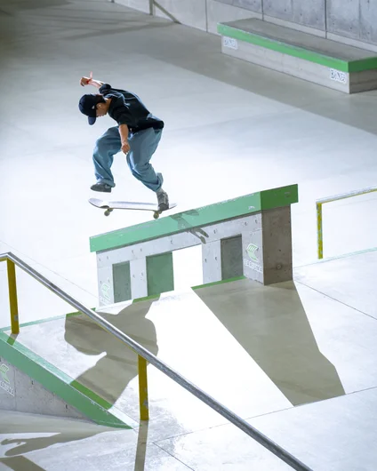 Angle of Kairi's kickflip back tail from the top of the warehouse.

<!--damnamjapan2022finals-->