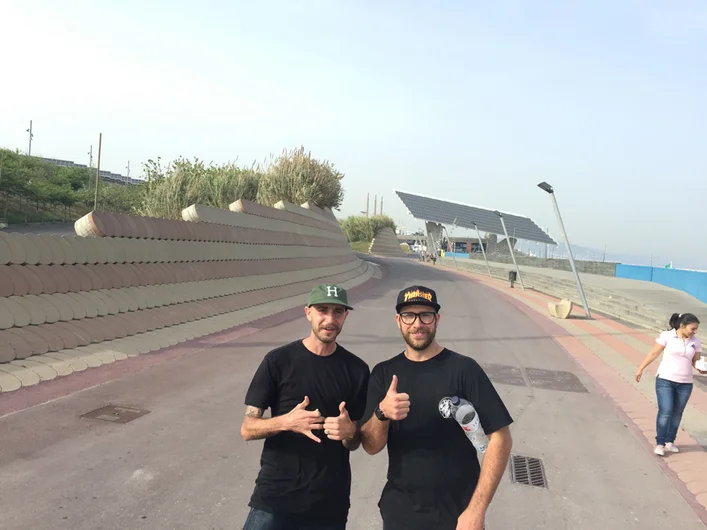 <!--sls15-->

This spot is like a mile long, but only about 10 feet of it is skateable. Here we have Peter Ramondetta and Andrew Cannon obliging my tourist photo request.