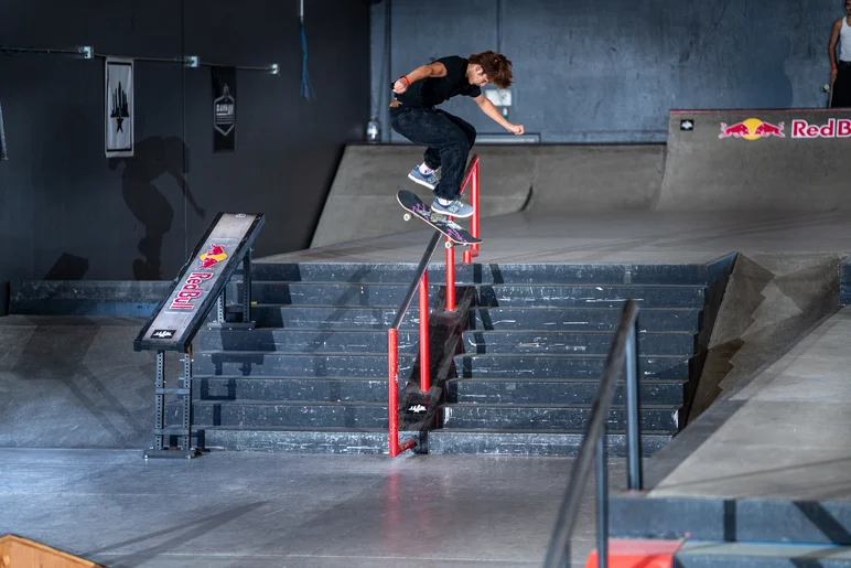 Kickflip Back Lip
