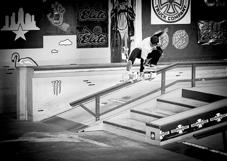 <!--pro20womenquals-->

No illegal tricks!  Margielyn Arda Didal does what she feels with a Heelflip Mute.
