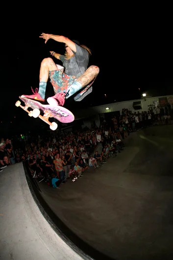 <!--pro15semis-->

Greyson with a fat FS Air to Smith bash.