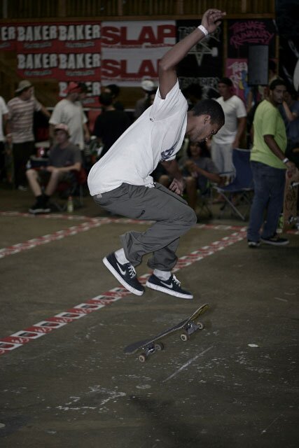 eS Game of SKATE at SPoT 2009 - Who dat? Pop shove