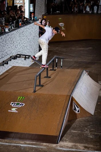 Signature back noseblunt from Alex Midler

<!--tampapro22finals-->