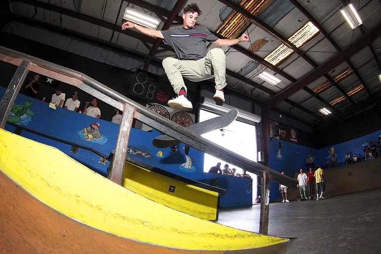 <!--gsd17-->

Nick Laboy - Switch Flip Front Board