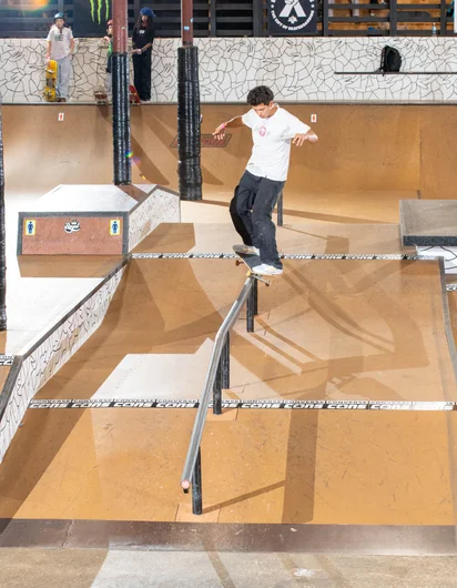 Muska mode activated on this cross locked back 50 from Salvador Figueroa

<!--schoolsoutjam22-->