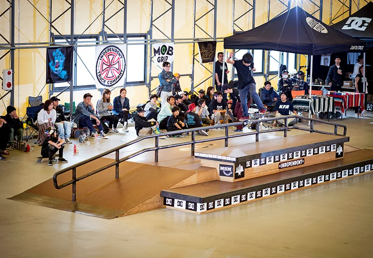 <!--ja19finalsphotos-->

Qualifying first in Semis Kent Urano takes a lanky Front Blunt Slide.