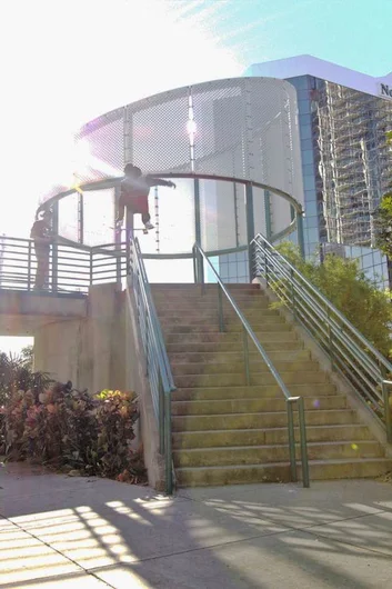 <!--expone14-->

James Cobb with the 180 over the rail. The press had a field day.
