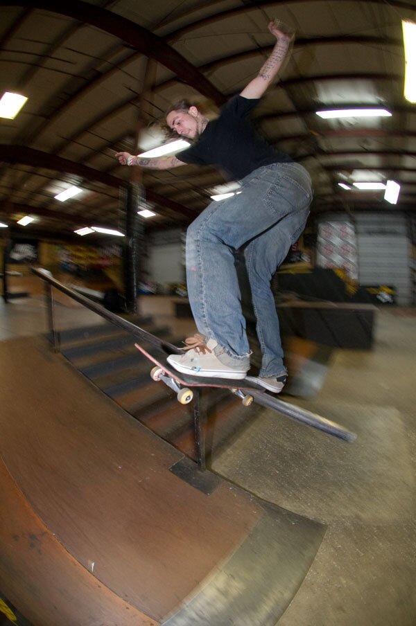 JJ Sharkey - frontside bluntslide fakie