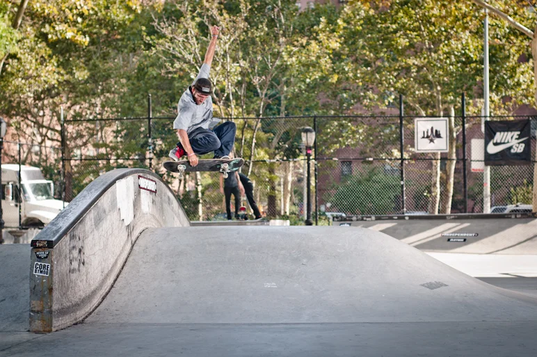 <!--nyc14day3-->

Dan Corrigan with another weird cool one.  Wallie tuck knee.