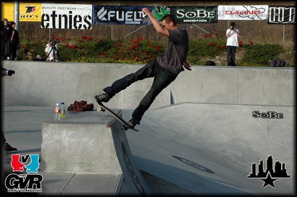 etnies Goofy vs. Regular: Street Finals