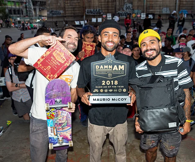 <!--mauriodaoty-->

That's one hell of a trophy...congrats Maurio!