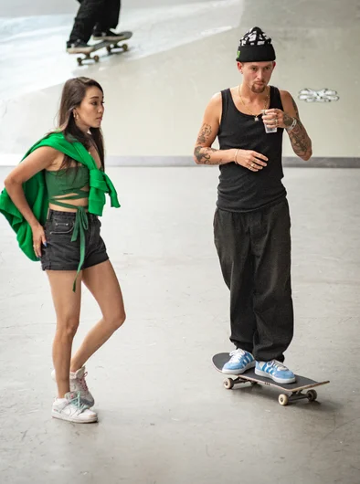 If you ain’t got yo gurl to back you up while you’re skatin’ U ain’t shit.

<!--damnambreda22finalsphotos-->