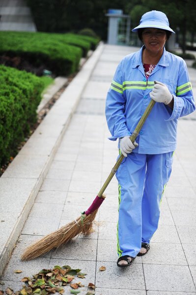 Shanghai Tourist Mission: The broom reminds me