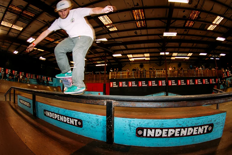 <!--cotc16-->

Jamie Foy is really good. Here he demonstrates proper pinch technique.