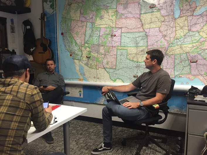 <!--zatcali-->
Finally, the meeting. Time for Brian to tune out, “my Insta is popping off bros.”