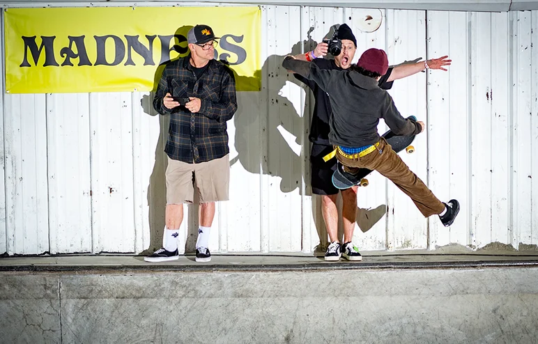 Gavin saying what's up to Frazier and Christian.

<!--TampaAm21ConcreteJam-->