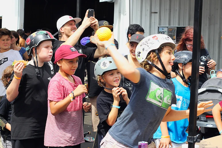 <!--b4bbuildday17-->
The kids line up for a chance to dunk Brian.