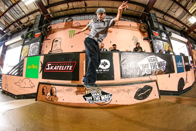 Felipe showing Peace on this Back Tail


<!--harvestjam2023-->