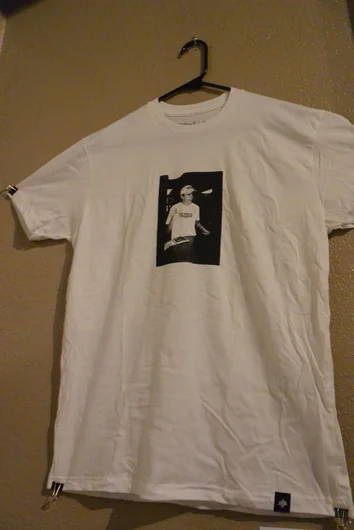 <!--bokmaartshow-->

SPoT t-shirt of Justin. Photo taken by Nick Halkias. 