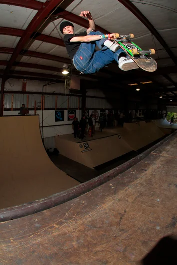 <!--da-atl-marino-->

Saturday at Hazard County Skatepark was mostly practice and then a best trick contest along with a bowl jam. But i stayed away from the mayhem and checked out the vert ramp. Eli Williams giving reason to my decision. Crossbone.