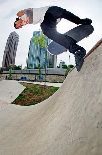 <!--dachithurs-->
Nick Arima mastering the Backside No-Comply via Quarter Pipe.