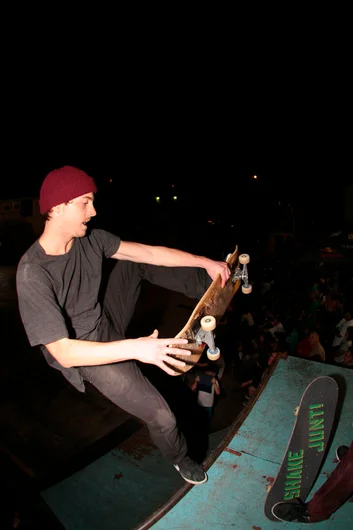 <!--ta14-sn-->
Cory Kennedy had a mean Texas plant on the quarter pipe.