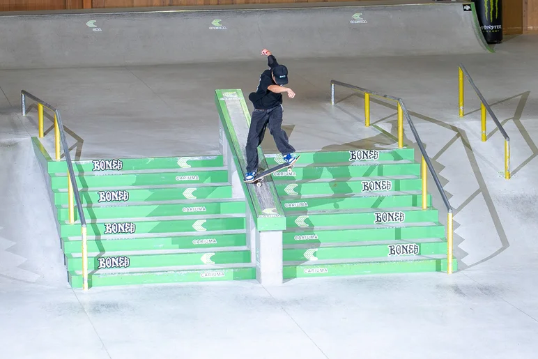 Followed by a Darrell Stanton style noseblunt down the hubba.

<!--damnamjapan2022finals-->