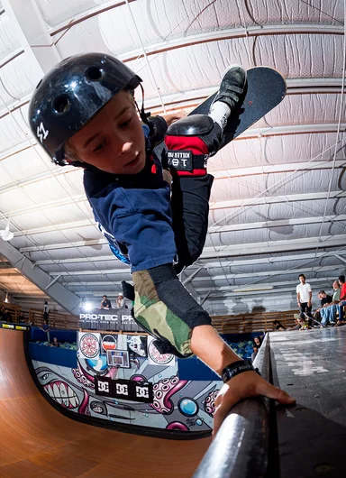 <!--daww16-day2-->

True life story; 9 year olds that can Frontside Invert, and his name is: Gavin Bottger.