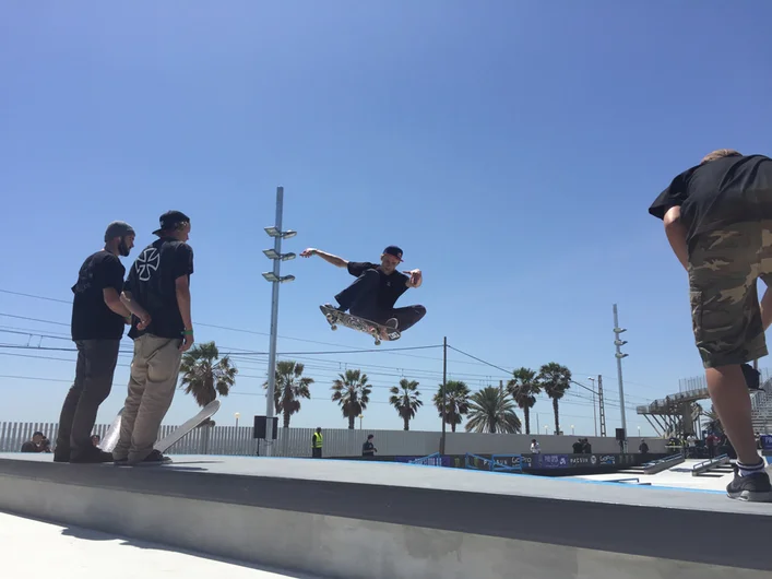 <!--sls15-->

Back on the street course, Madars Apse blasts one off frontside for Berger and Wes.