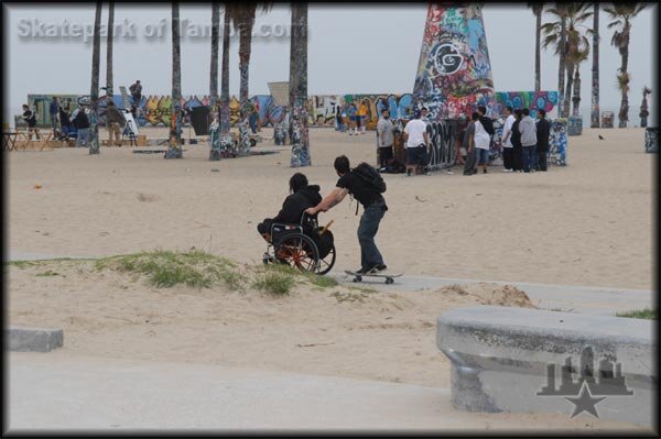 Venice Beach Lurk Out