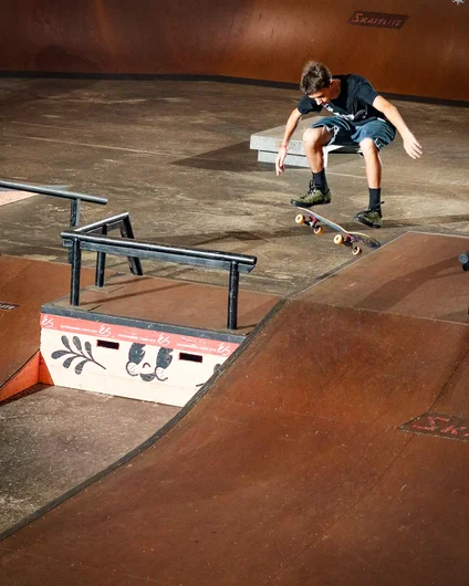 Kickflip up and over into the bank from Aiden


<!--backtoschoolbash23-->