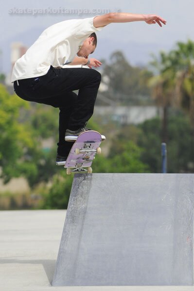 Billy Davenport - nosegrind up the wedge