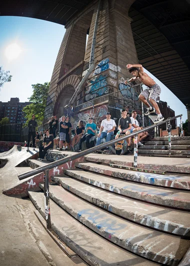 Deon Harris is a nut! Just all over the place, here we catch him mid Crooked Grind down the double-set rail, just for the hell of it. 

<!--damnamnyc2022day1-->